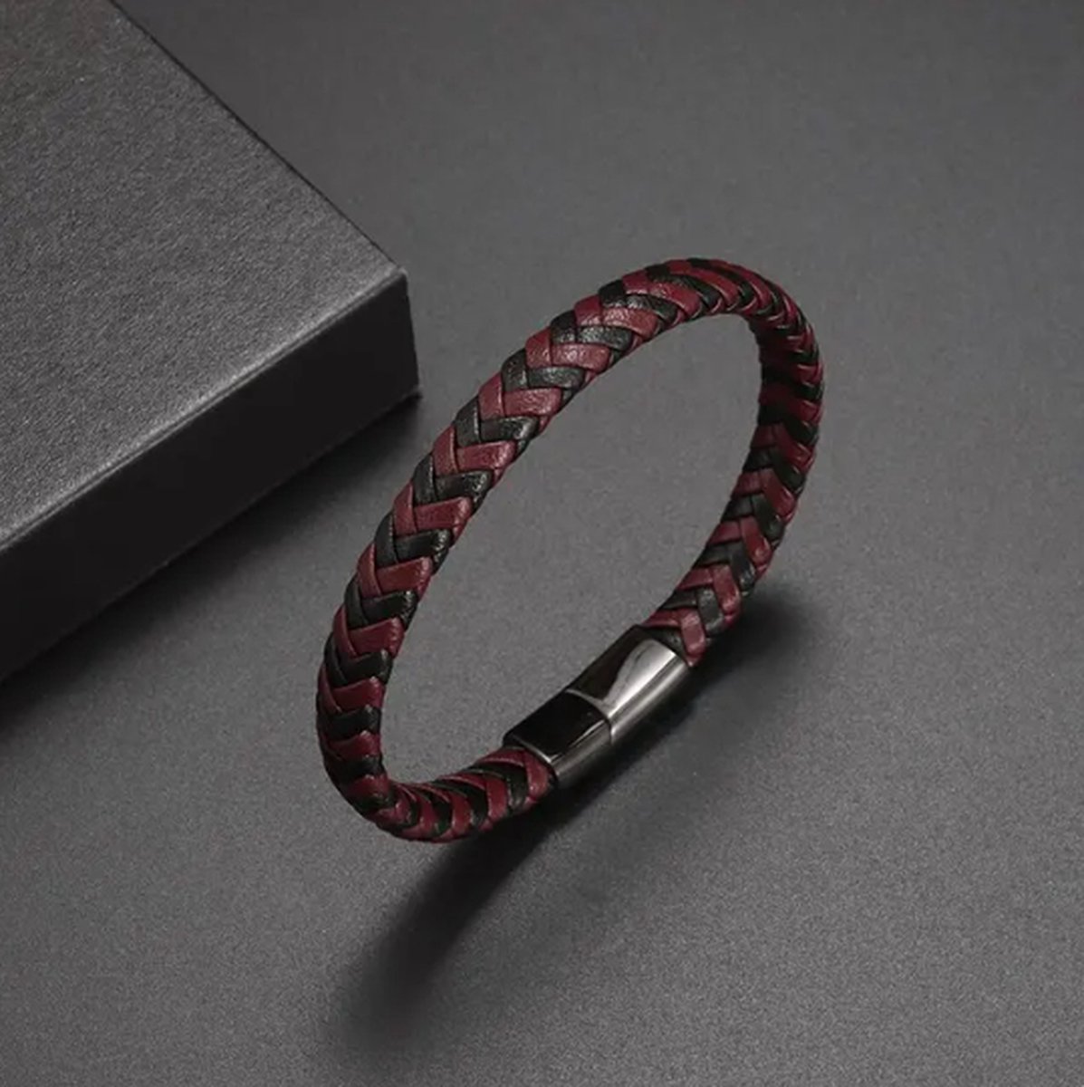 TVR-Wares® | Leren armband gevlochten | Rood-Zwart | Schuifsluiting | Maat L | 21cm