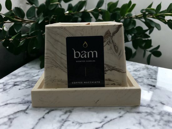 BAM kaarsen -Coffee Macchiato geurkaars met eigen handmade vierkant potje met schaal en houten wiek - op basis van zonnebloemwas - cadeautip - vegan