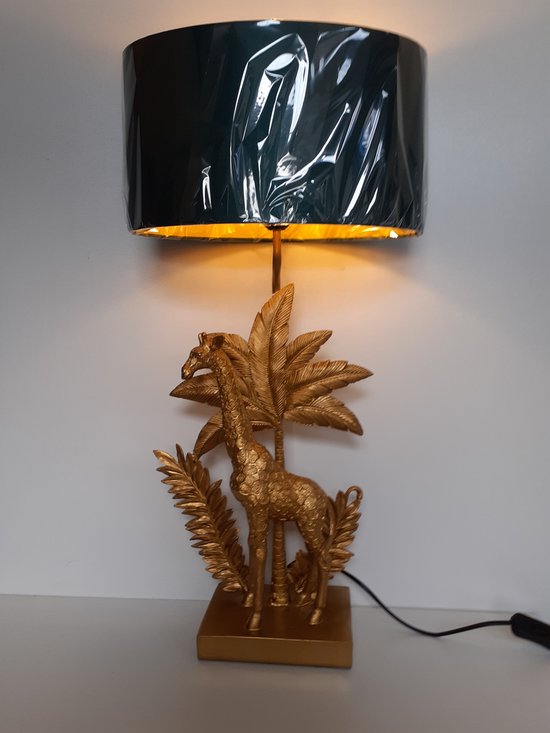 Giraffe beeld/ tafellamp / giraf voor een palmboom/ inclusief kap/incl.lamp/ goud/66x33x20 cm