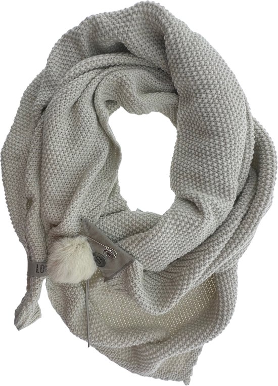 Grijze gebreide Lot83-sjaal met vegan leren sluiting, speld en decoratieve pompon.