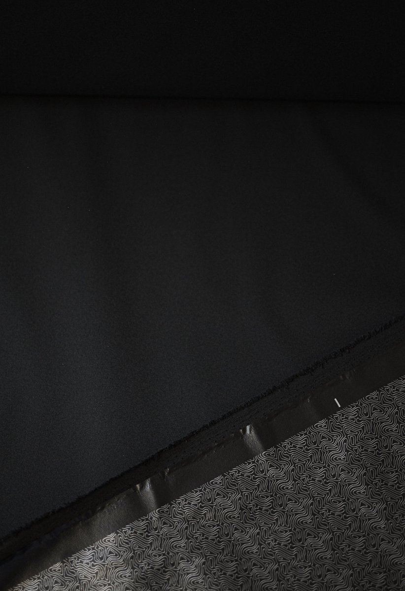 Stoffenboetiek Soft shell light uni zwart regenbestendig waterproof 1 meter modestoffen voor naaien stoffen