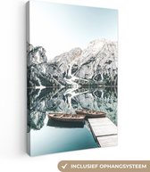Canvas schilderij 120x180 cm - Wanddecoratie Landschap - Boot - Winter - Bergen - Muurdecoratie woonkamer - Slaapkamer decoratie - Kamer accessoires - Schilderijen