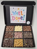 Chocolade Callets Proeverij Pakket met Mystery Card 'Well Done' met persoonlijke (video) boodschap | Chocolademelk | Chocoladesaus | Verrassing box Verjaardag | Cadeaubox | Relatiegeschenk | Chocoladecadeau
