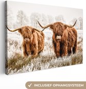 Canvas schilderij - Schotse hooglander - Koe - Dieren - Winter - Natuur - Schilderijen op canvas - Canvasdoek - 90x60 cm - Wanddecoratie - Foto op canvas