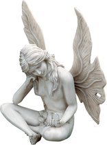 Figurine de fée basée sur "Les Fées du Garden Secret", ivoire, dimensions : 15 x 19 x 25,5 cm
