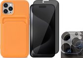 Hoesje Pasjeshouder geschikt voor iPhone 15 Pro Max - Privacy Screenprotector FullGuard + Camera Lens Screen Protector - Siliconen Case Back Cover Oranje
