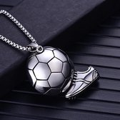 EK Voetbal 2024 - Voetbalschoen Ketting - Stoere Hanger 60cm - Zilverkleurig - Cadeau voor Mannen - Roestvrij Staal - Pax Amare