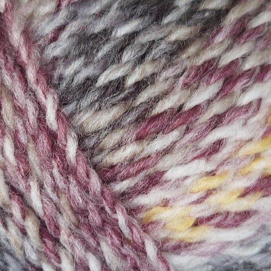 WOL-GAREN - 109 MARBLE CHUNKY - BREIEN EN HAKEN - PER 2 STUKS.