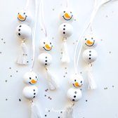 Gelukspoppetje ''little snowman'' - handgemaakt - geschenk - geluk - geluksbrenger - sneeuwpop - kerst - kerstboomhanger - autospiegelhanger - sleutelhanger - decoratie