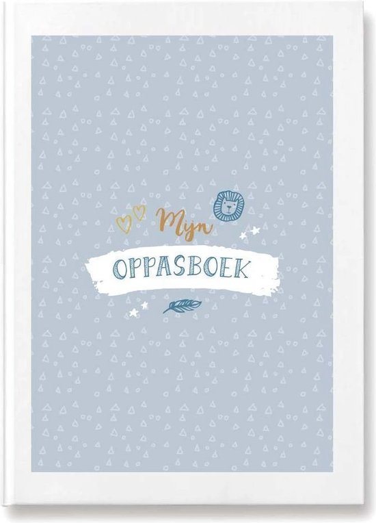 Blauw 'Mijn Oppasboek' met een patroon van kleine driehoekjes en sterretjes, met gouden tekst, een leeuwenkopje en een veer.