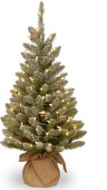Snowy Concolor Burlap kunstkerstboom - 91 cm - groen - Ø 51 cm - 130 tips - 50 ledlampjes - besneeuwd & dennenappels - jute zak