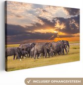 OneMillionCanvasses - Canvas - Olifanten - Wolken - Kudde - Meer - Grasvlakte - Kamer decoratie - Schilderijen op canvas - 60x40 cm