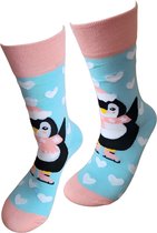 Grappige sokken - Pinquin sokken - Valentijnsdag cadeau - Verjaardag cadeau - Kado - Cadeau voor man vrouw - Leuke sokken - Vrolijke sokken - Luckyday Socks - Sokken met tekst - Aparte Sokken - Socks waar je Happy van wordt - Maat 37-44