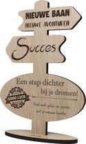 Wegwijzer nieuwe baan - houten wenskaart - kaart van hout - succes - gepersonaliseerd - 17,5 x 25 cm