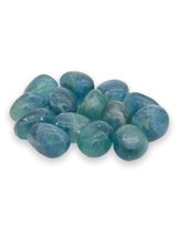 Stones & Bones® - Fluoriet Blauw trommelsteen - maat 3