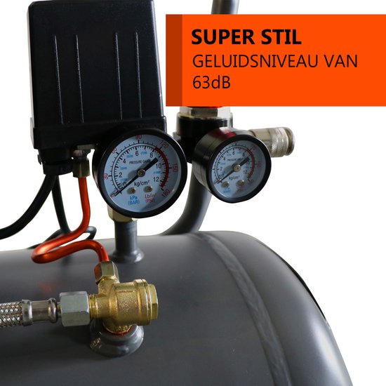 Drukmeter en drukregeleur op een grijze compressor met oranje tekst 'SUPER STIL 63dB'.