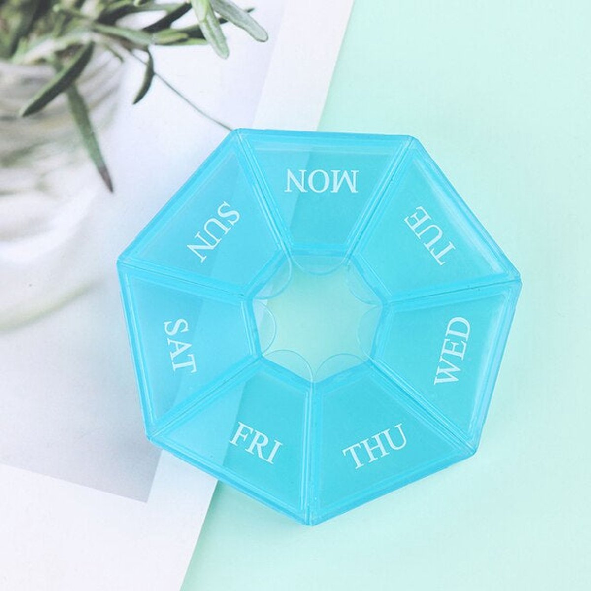 Goedkoopste Gadgetpoint - Pillendoosje - Pillenbox - Opbergbakje - Ma-Zo - 7 dagen - Blauw