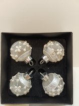 Luxe kerstballen - 4 stuks - 4 cm - wit - met prachtige afwerking