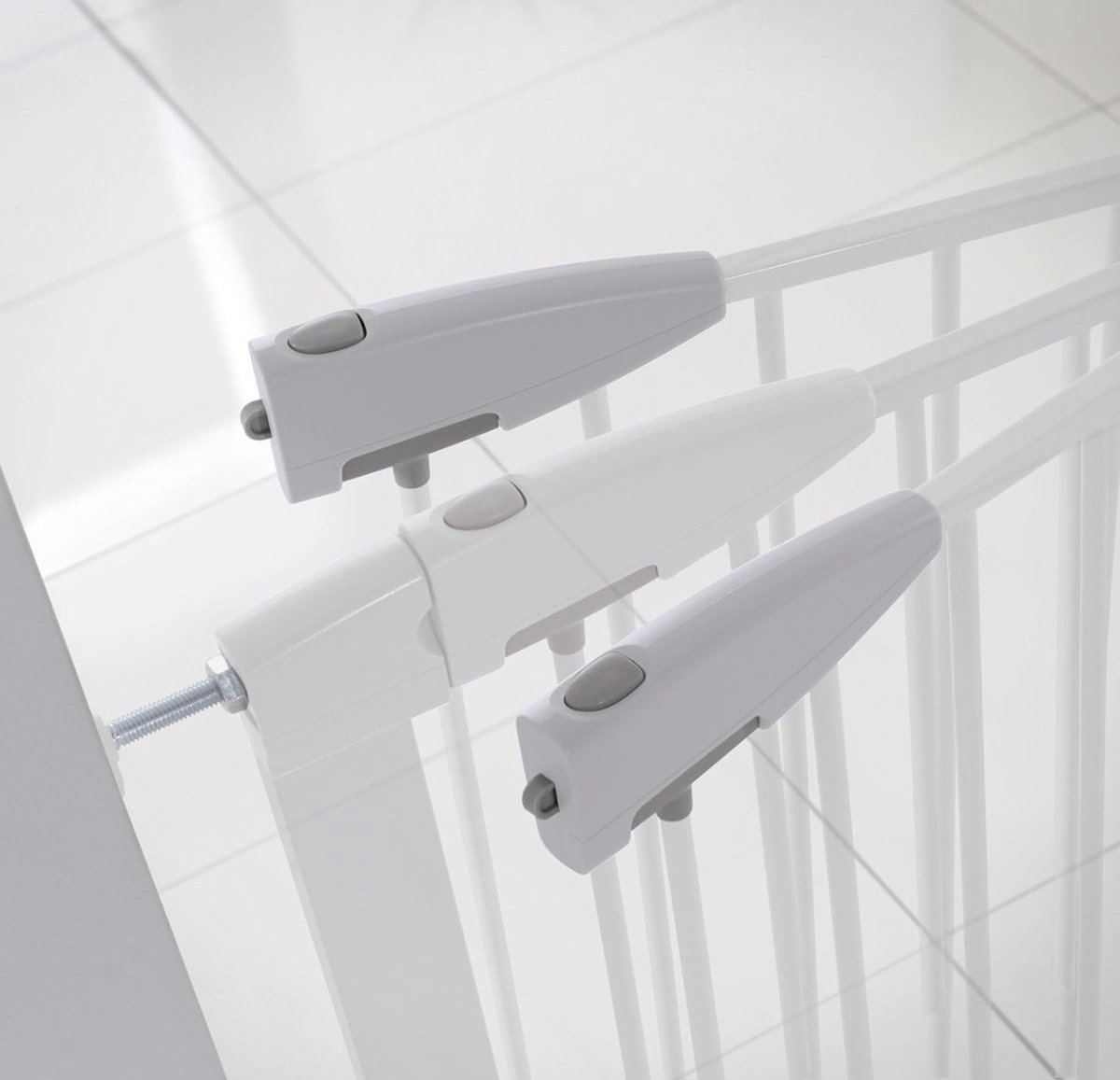 Munchkin Lindam Stair Gate, Sure Shut Axis Toddler and Baby Gate