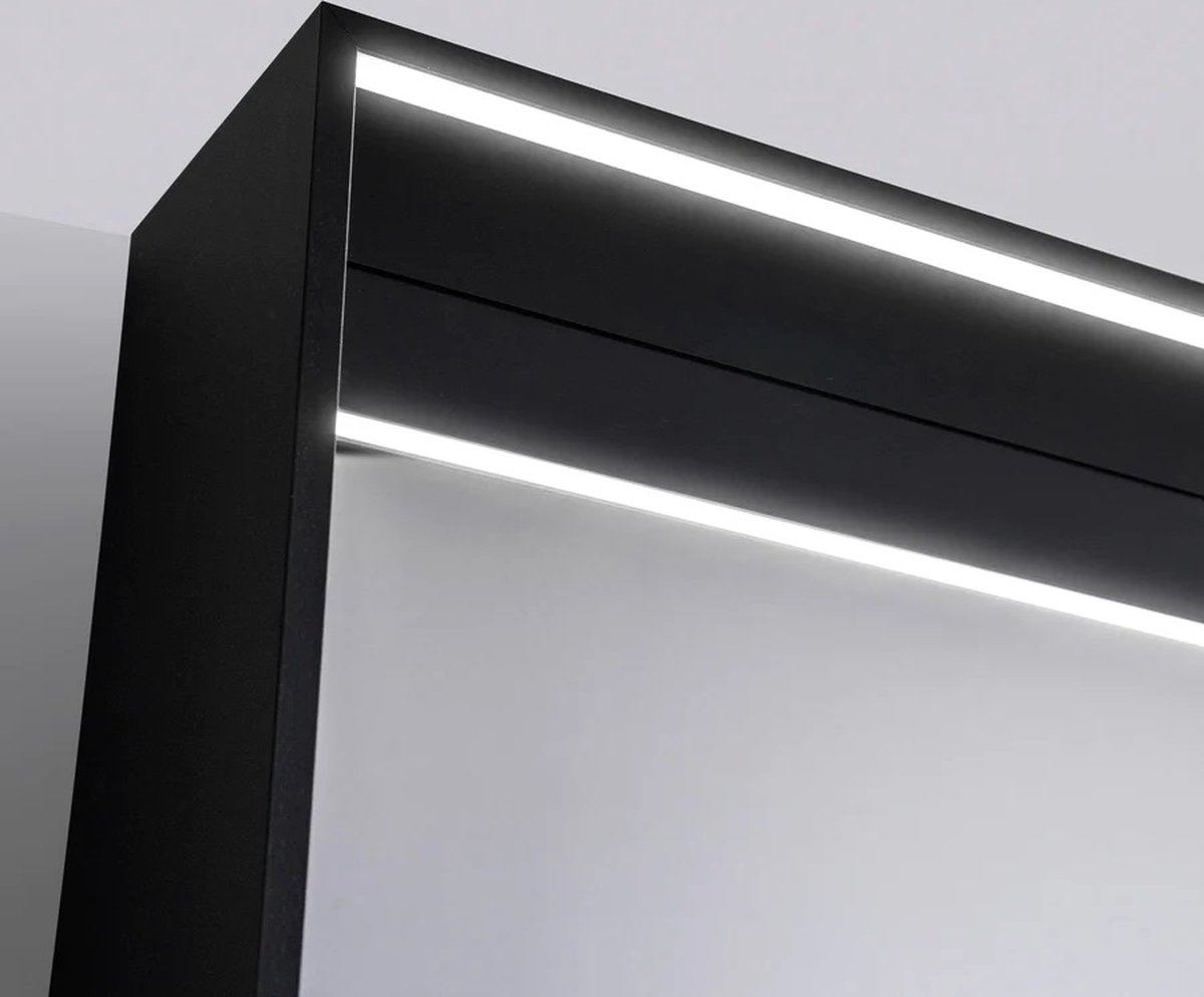 Design spiegel EDGE black 130 LED 100x70cm