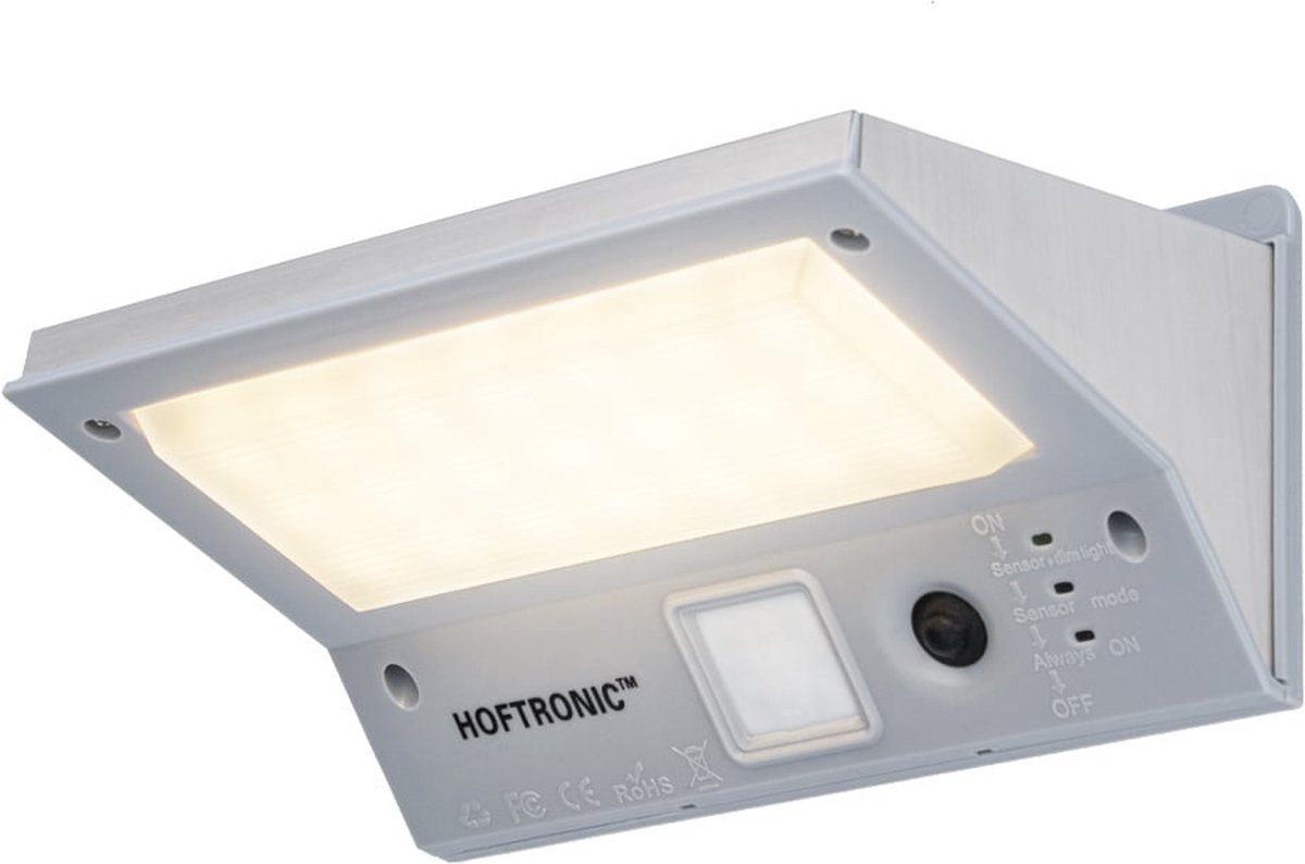 Witte buitenlamp Sambesi met schemersensor van Trio kopen