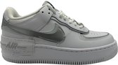 Nike - AF1 Shadow - Sneakers - Vrouwen - Wit/Metalic - Maat 36.5