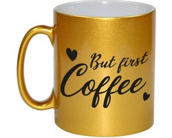 Gouden but first coffee cadeau mok / beker met hartjes - 330 ml - keramiek - koffiemok voor de koffieliefhebber