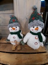 Sneeuwpoppen set - ski's - zittend - met sjaal - groen - wit