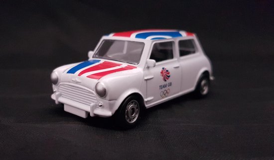 Miniature Motormax AUSTIN MINI COOPER CLASSIC TOIT AVEC DRAPEAU