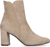 Manfield - Dames - Beige suède enkellaarsjes met hak - Maat 37