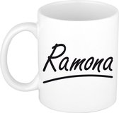 Ramona naam cadeau mok / beker sierlijke letters - Cadeau collega/ moederdag/ verjaardag of persoonlijke voornaam mok werknemers