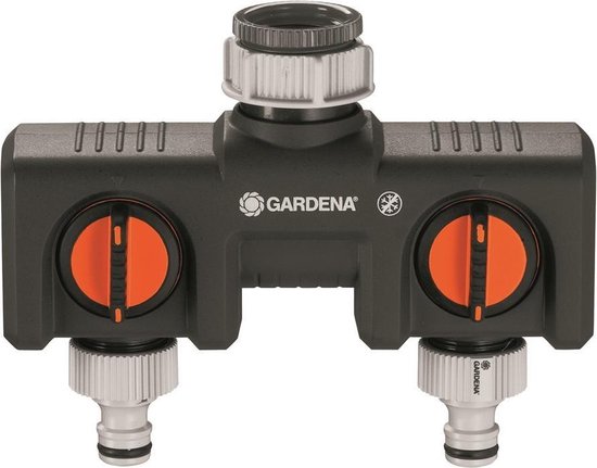 GARDENA waterverdeler, met twee oranje draaiknoppen en slangaansluitingen.