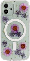 Casies Apple iPhone 12 Mini (5.4") gedroogde bloemen hoesje - Dried flower case - Soft case TPU droogbloemen - transparant - Met Magsafe Magneet