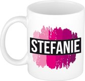 Stefanie  naam cadeau mok / beker met roze verfstrepen - Cadeau collega/ moederdag/ verjaardag of als persoonlijke mok werknemers
