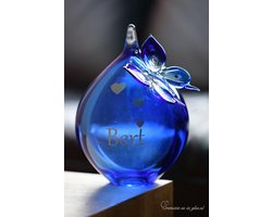 Urn en Vlinder van glas met Naam en Symbool middels sign folie óf zandstraling-Vlinder wordt met zéér sterke dubbelzijdige tape door u zelf op urn geplaatst-Urn Bubble- Transparant Blauw-120ml-inhoud-14cmhoog-Deelbestemming Urn Mens-Urn Dier-hond-kat