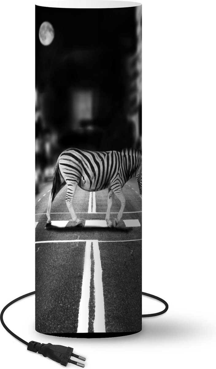 Lamp - Nachtlampje - Tafellamp slaapkamer - Overstekende zebra - 70 cm hoog - Ø22.3 cm - Inclusief LED lamp