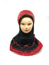 Luipaard Zwaart en rode hoofddoek, mooie hijab.