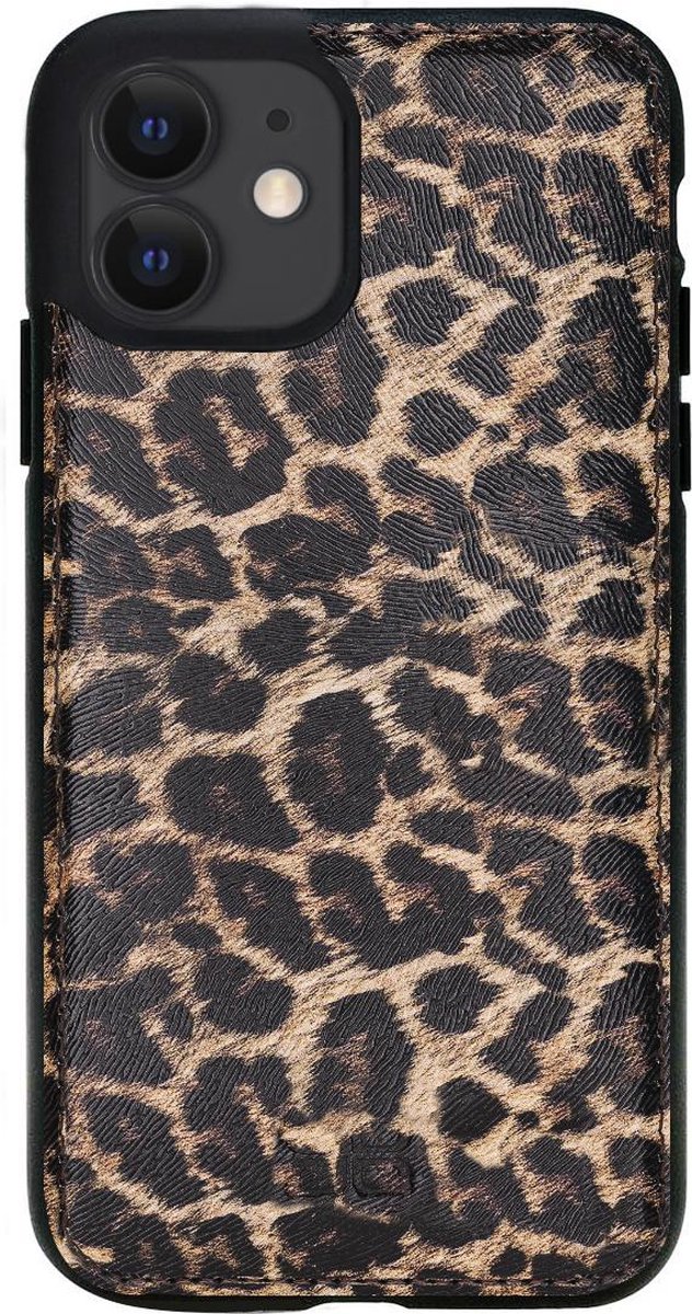 Bouletta geschikt voor iPhone 12 (Pro) leren BackCover hoesje - Smooth Leopard
