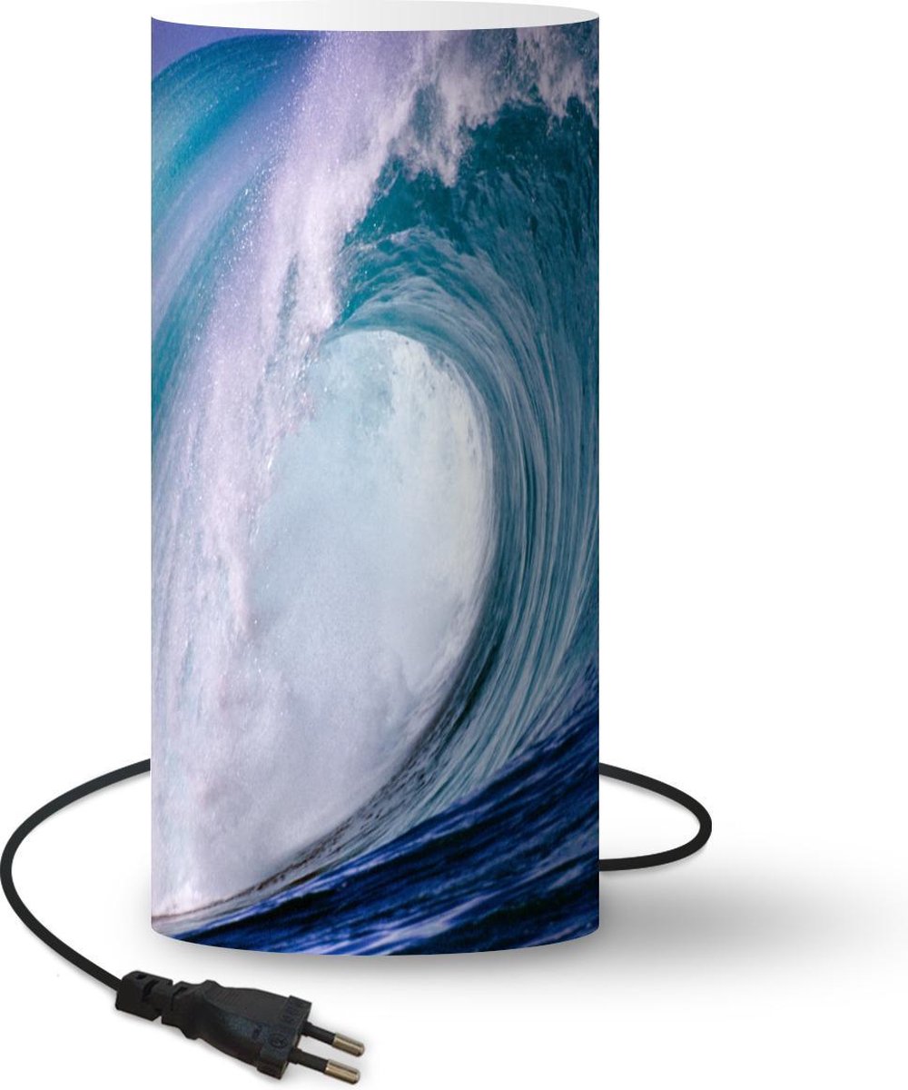 Lamp - Nachtlampje - Tafellamp slaapkamer - Zee - Hawaii - Golf - 33 cm hoog - Ø15.9 cm - Inclusief LED lamp