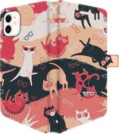 Apple iPhone 11 Hoesje - Portemonneehoesje  - Met pasjeshouder - Met Dierenprint - Kat - Zwart