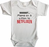 Witte romper met "Sssssst... Mama en ik zitten te netflixen" - maat 68 - moederdag, zwanger, cadeautje, kraamcadeau, grappig, geschenk, baby, tekst