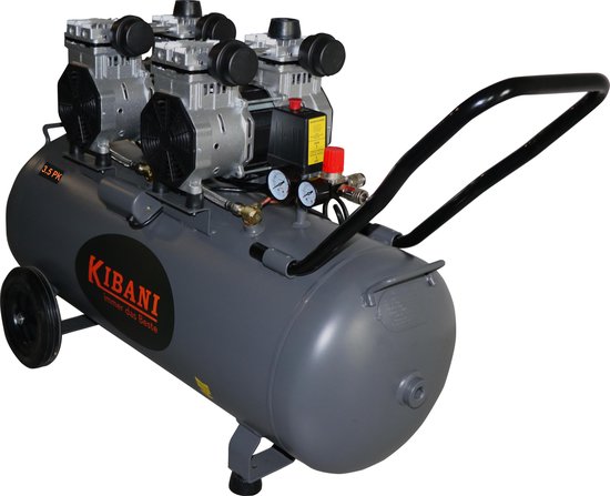 Grijze Kibani compressor met twee wielen, een handvat en een ketel van 100 liter. Twee zilverkleurige motoren met zwarte ventilatoren bovenop.