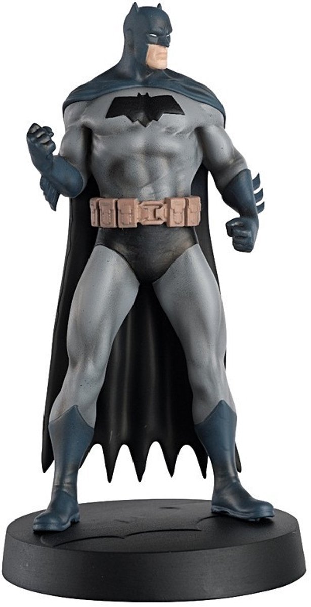 DC Comics: Batman - Modern Age 2010's 1:16 Scale Figurine