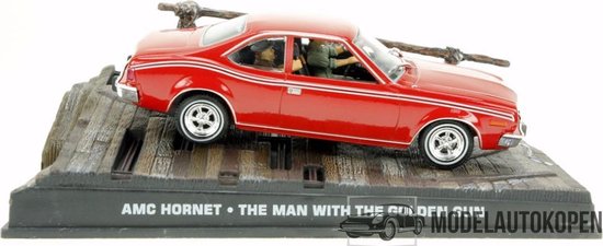 AMC Hornet - James Bond The Man With The Golden Gun (Rood) 1/43 Atlas - Modelauto - Schaalmodel - Model auto - Miniatuurauto - Miniatuur autos