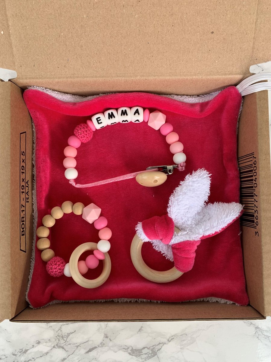 Goedkoopste Giftset babypakket - fuchsia - gepersonaliseerd - verschillende maten