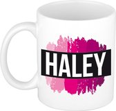 Haley  naam cadeau mok / beker met roze verfstrepen - Cadeau collega/ moederdag/ verjaardag of als persoonlijke mok werknemers