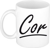 Cor naam cadeau mok / beker met sierlijke letters - Cadeau collega/ vaderdag/ verjaardag of persoonlijke voornaam mok werknemers