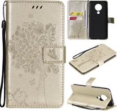 Voor Nokia 5.3 Boom & Kat Patroon Geperst Afdrukken Horizontale Flip PU Lederen Case met Houder & Kaartsleuven & Portemonnee & Lanyard (Goud)