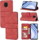 Voor Xiaomi Redmi Note 9 Pro Max Reliëf Gestreepte Magnetische Gesp PU + TPU Horizontale Flip Lederen Case met Houder & Kaartsleuf & Portemonnee & Fotolijst & Sling (Rood)