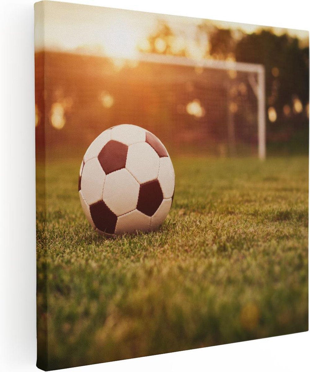 Artaza Canvas Schilderij Voetbal Met Goal Tijdens Zonsondergang - 70x70 - Foto Op Canvas - Canvas Print